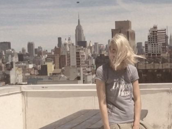 BEHIND THE SCENES / LES